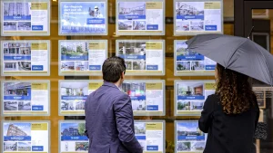 Thumbnail voor Torenhoge huren drukken kinderwens: 'We willen wel, maar waar moeten we wonen?'