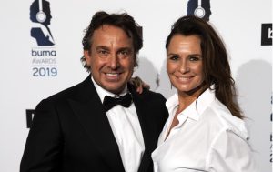 Thumbnail voor Marco Borsato en Leontine Ruiters zijn avond uit met gezin: 'Zo'n onwijs leuke avond gehad'