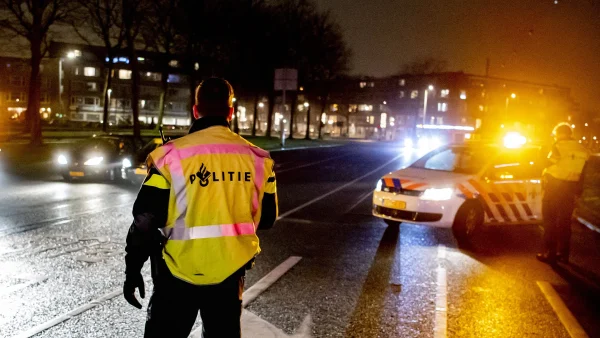 Bonaria's eerste date eindigde in arrestatie: 'Trillend op mijn benen'