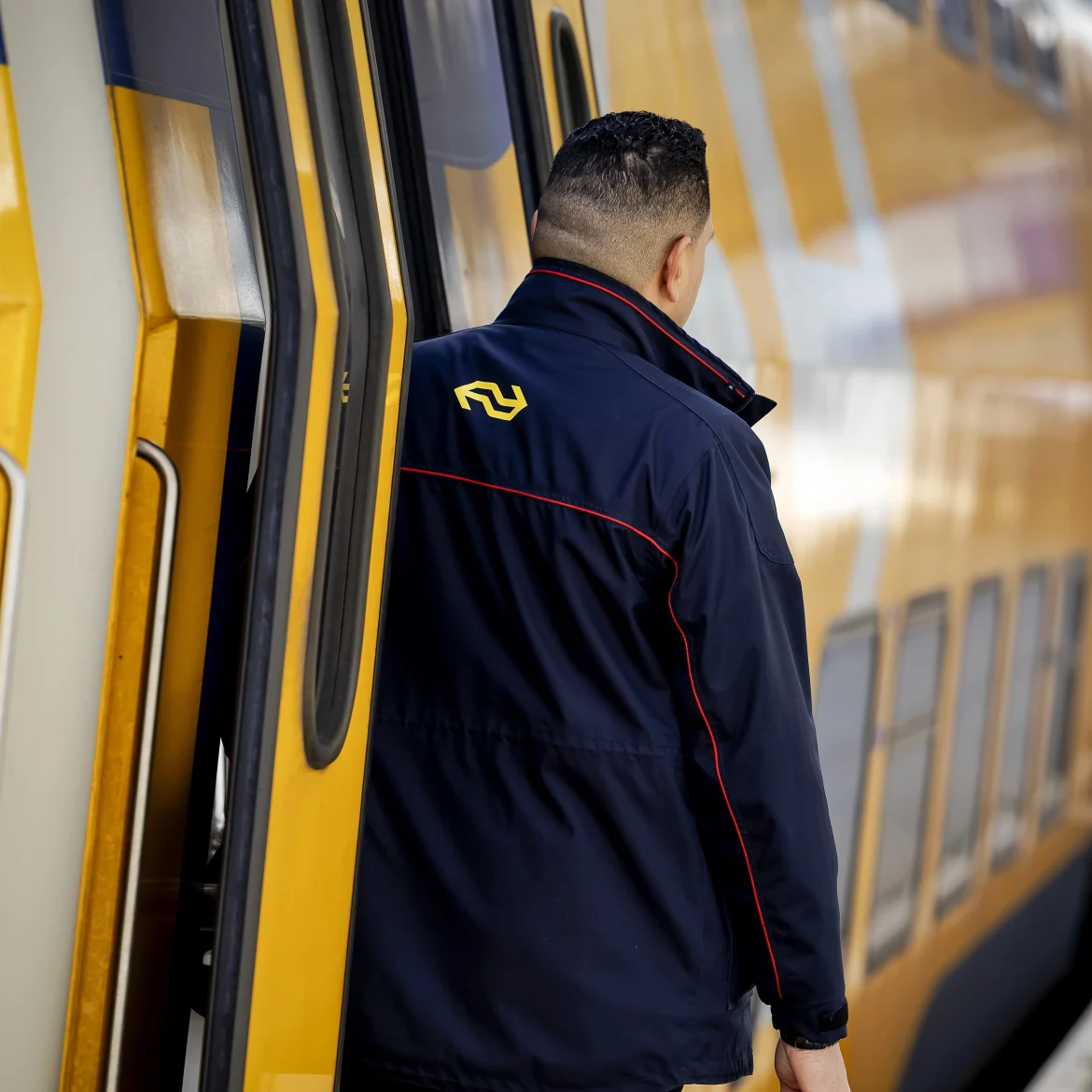 Vrijdag met de trein? Dan wil je dit even lezen