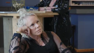 Thumbnail voor Marian uit ‘B&B Vol Liefde’ ruilt haar villa voor een huurwoning in ‘Steenrijk, Straatarm’: ‘Waardeer mijn leven dubbel zoveel’