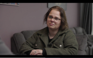 Thumbnail voor Lisa krijgt nog 11.000 euro van werkgever als ze plots haar man verliest: 'We hebben hem 's avonds gevonden'