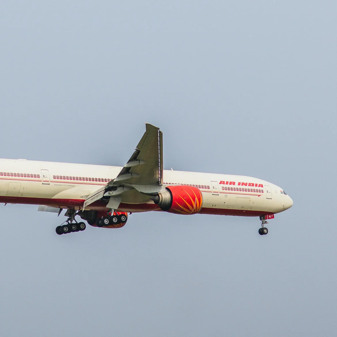 Air India-vlucht maakt noodlanding nadat passagier verontrustend briefje vindt, dag na vliegtuigcrash