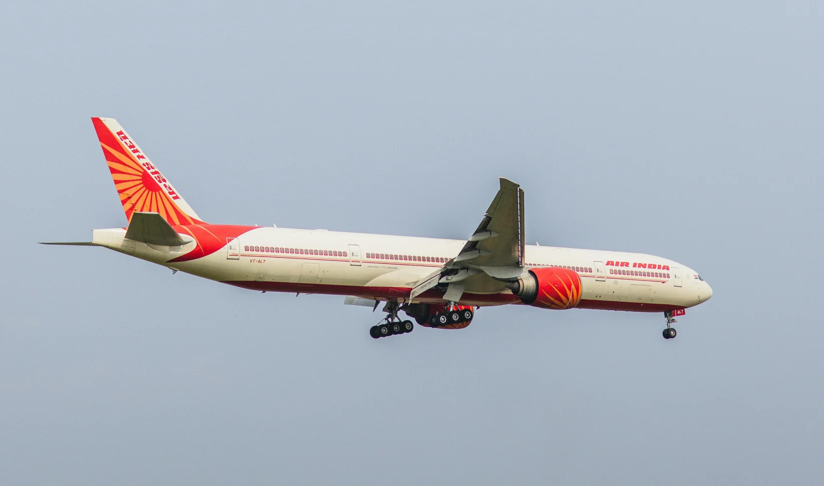 Air India-vlucht maakt noodlanding nadat passagier verontrustend briefje vindt, dag na vliegtuigcrash