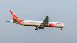 Thumbnail voor Air India-vlucht maakt noodlanding nadat passagier verontrustend briefje vindt