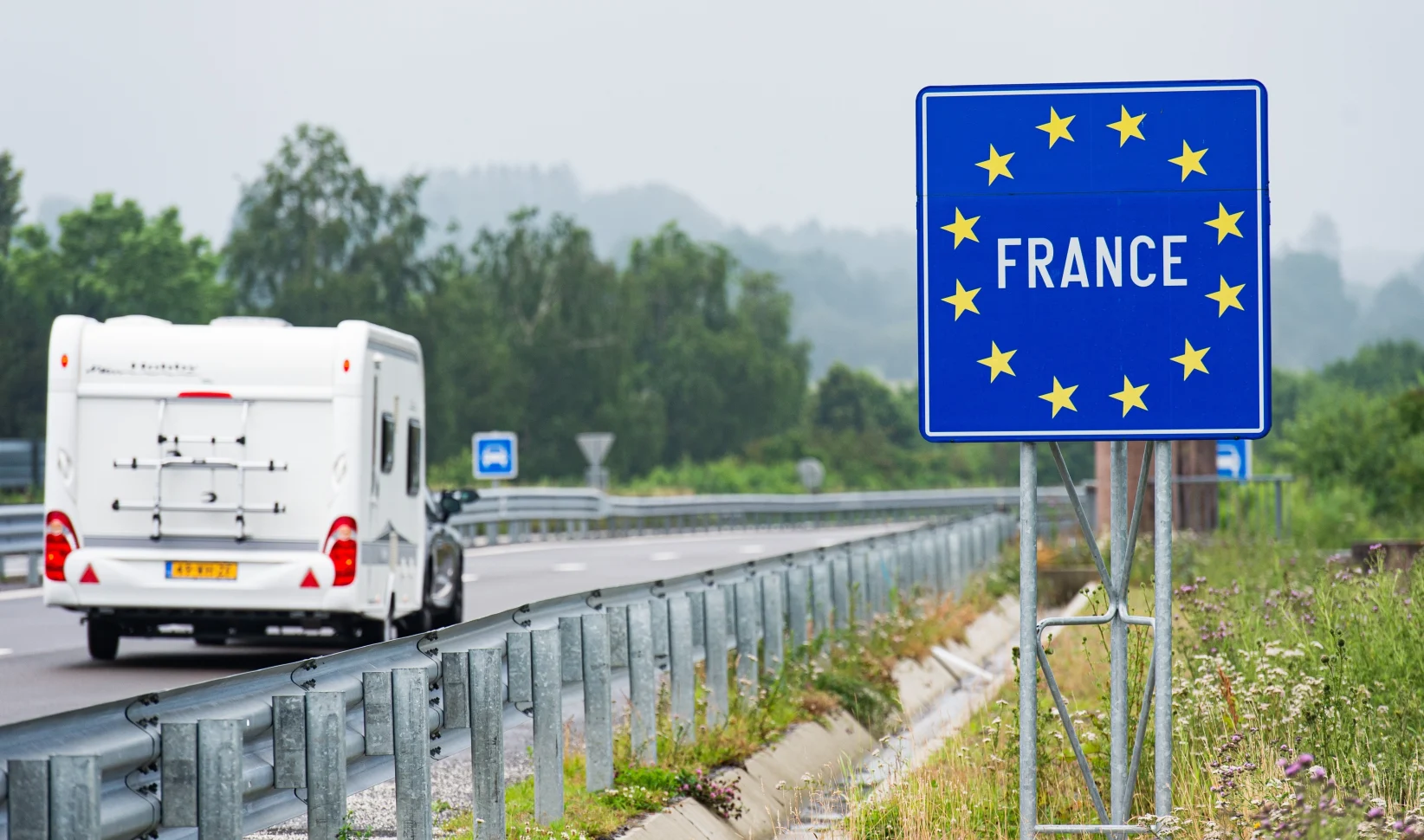 Ga je deze zomer op vakantie naar Frankrijk? Let dan even op: er is een nieuwe vorm van oplichting. Het gaat om herinneringen van openstaande bedragen bij tolwegen zonder slagboom.