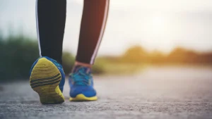 Thumbnail voor Déze Japanse wandeltrend verovert het internet en is een stuk effectiever voor je gezondheid