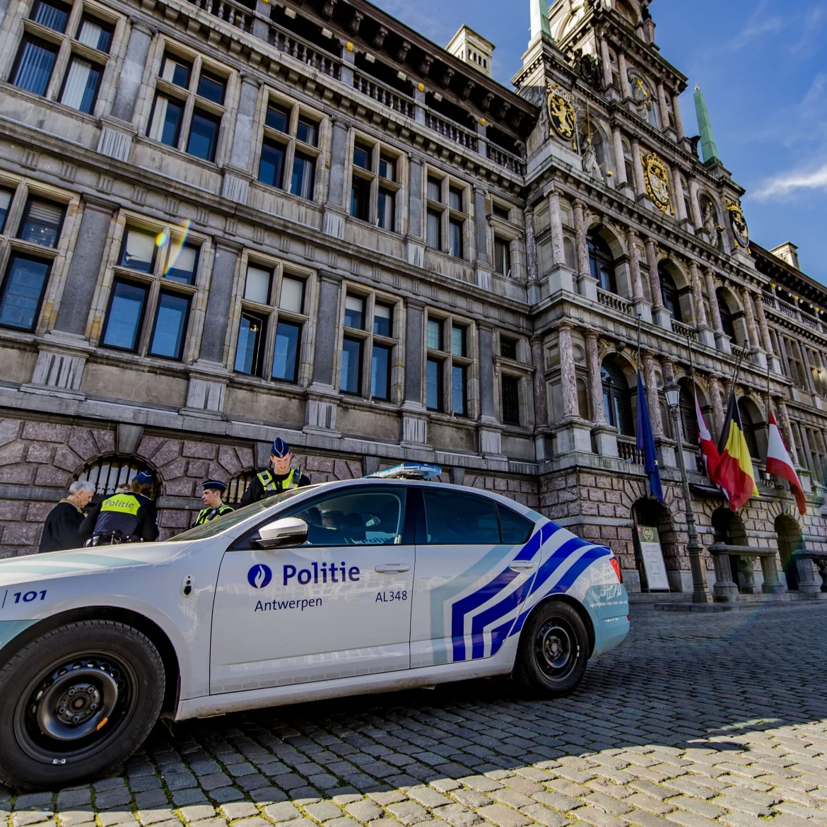 Kind (9) in Antwerpen overleden na aanrijding door politievoertuig: 'Ondraaglijk'