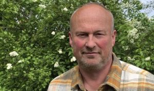Thumbnail voor Frank van Wijk (55) werkt op een kinderdagverblijf: 'Op een verjaardag begin ik er niet over'