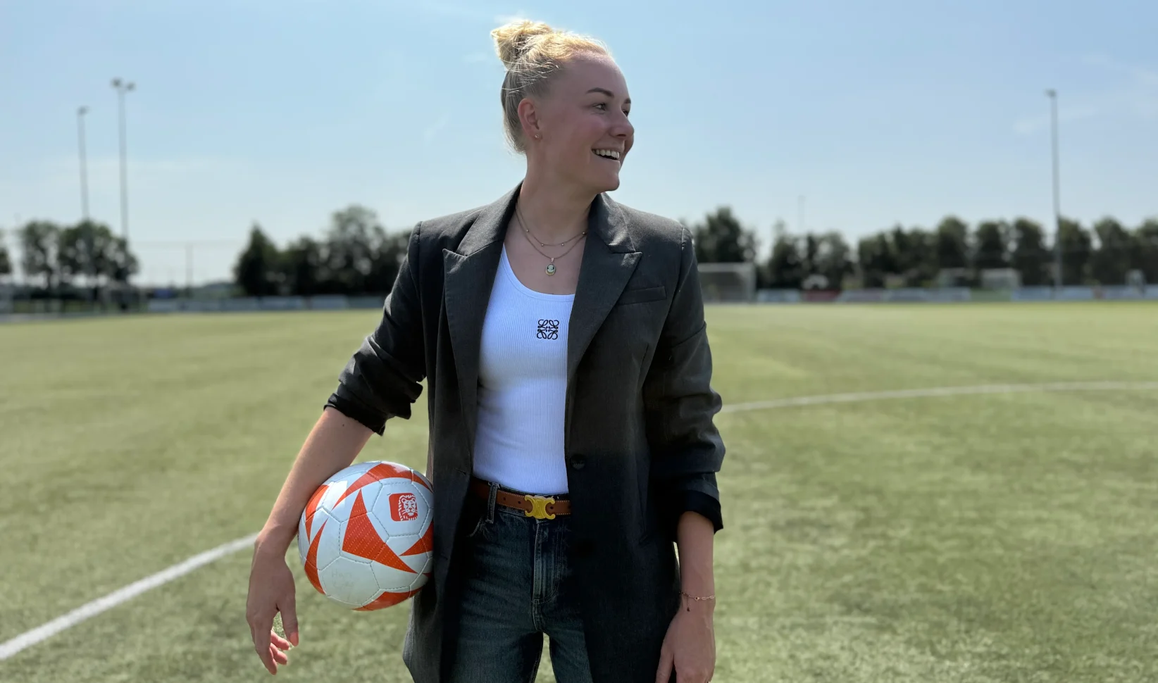 profvoetbalster, Danique, Kerkdijk