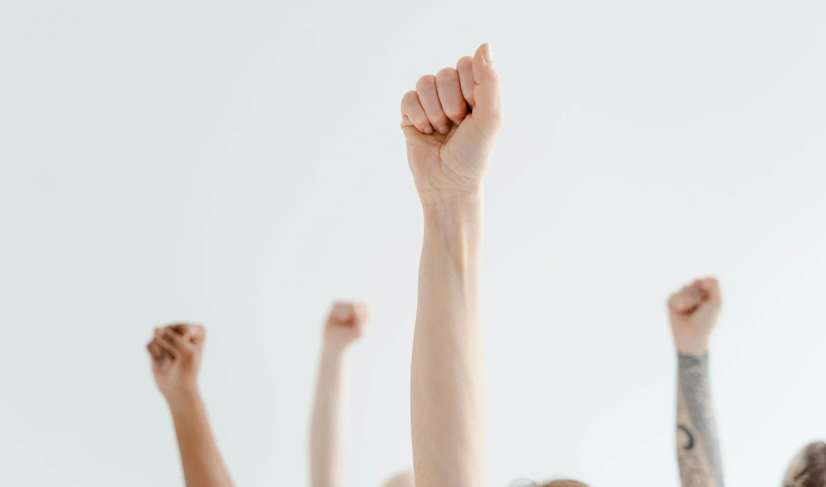 Nederland zakt op emancipatielijst: 'Vrouwen mogen toch stemmen en een bankrekening openen, wat zeur je dan?'