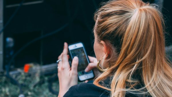 Rosaly betaalde €60 aan cocktails tijdens de eerste dates: 'Stuurt hij een Tikkie van 9€ voor de taxi'