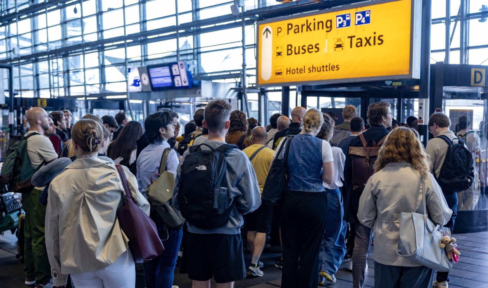 Weer gedoe op het spoor: treinverkeer rond Schiphol én richting Rotterdam en Den Haag verstoord