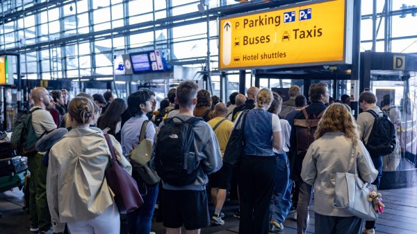 Weer gedoe op het spoor: treinverkeer rond Schiphol én richting Rotterdam en Den Haag verstoord