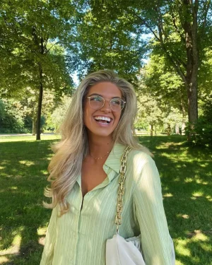 Thumbnail voor Chloé moet als zzp-tandarts haar pensioen zelf regelen: 'Klinkt heel ingewikkeld, maar het valt bést mee'