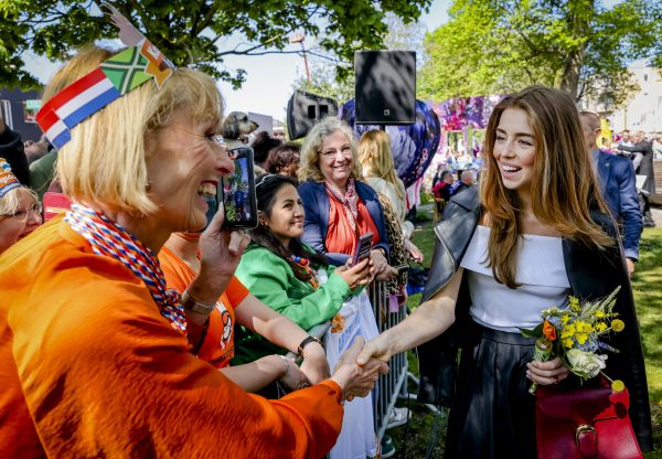 Koninklijke familie viert Koningsdag in Doetinchem (pool)
