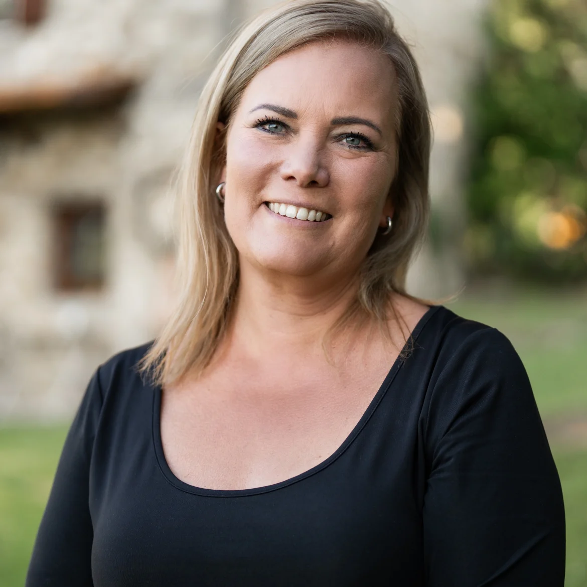 Persfoto van Eveline uit het nieuwe seizoen B&B Vol Liefde