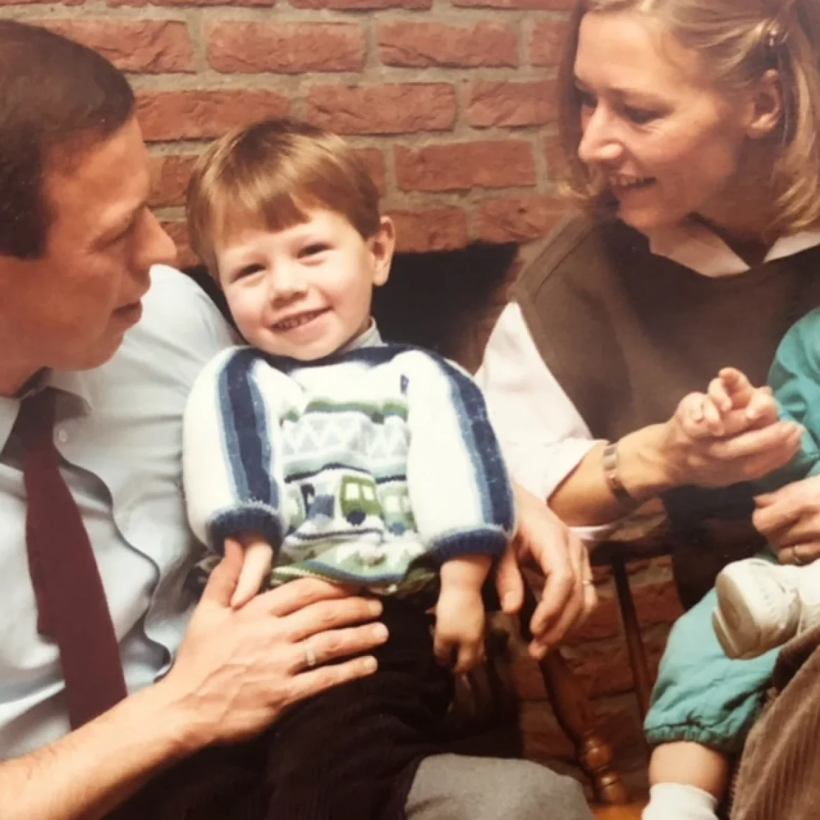 De zoon van Jeanne heeft korte armen