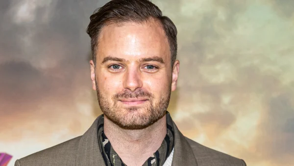 Jim Bakkum bij de première van Wicked