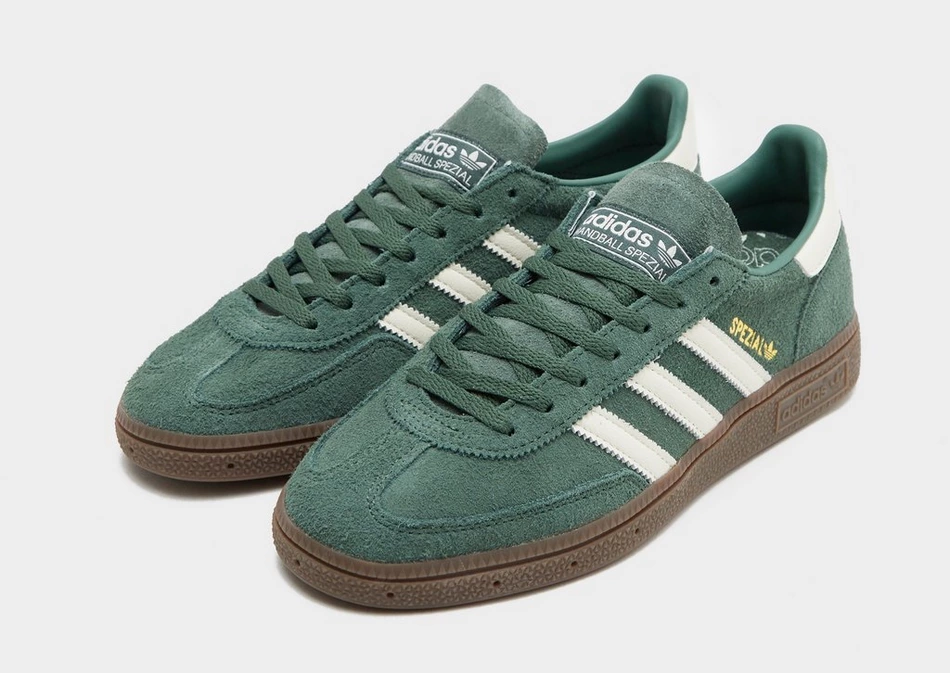 Sneakers van Amalia