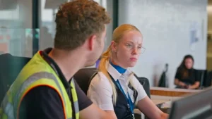 Thumbnail voor Isabel en vriend kibbelen in 'Schiphol Airport': 'Nu hebben we dus ruzie'