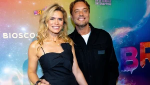 Thumbnail voor Tien jaar liefde: Nicolette van Dam en Bas Smit vieren huwelijksjubileum