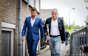 Thumbnail voor Royce de Vries herdenkt vader Peter R. met lieve foto op dag van moordaanslag: '4 jaar...'