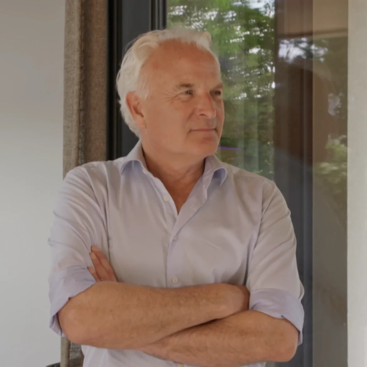 Bob Sikkes vindt het onbegrijpelijk dat de open haard blijft in ‘De Moeite Waard?!’