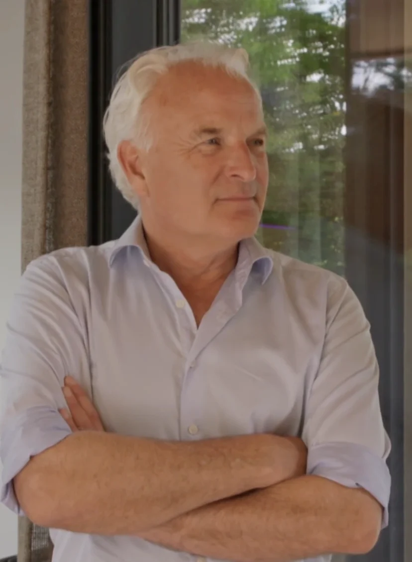 Bob Sikkes vindt het onbegrijpelijk dat de open haard blijft in ‘De Moeite Waard?!’