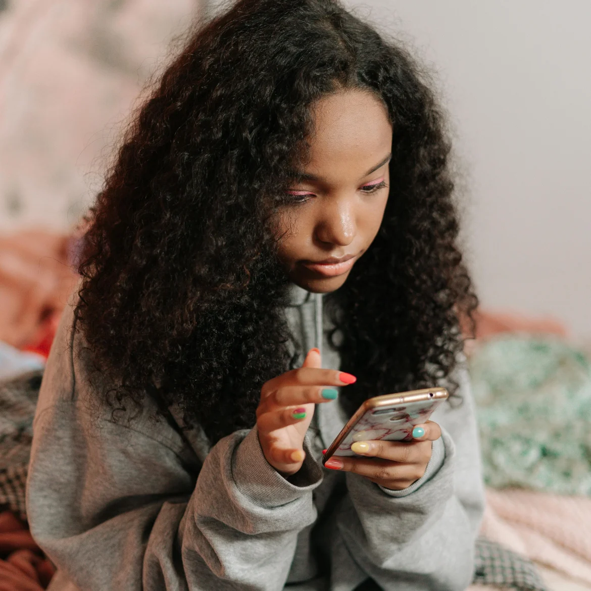 Artsen waarschuwen voor nieuwe 'deo-challenge' op social media: 'Kinderen zien niet de lelijke gevolgen'