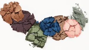 Thumbnail voor Met deze make-uphack creëer je in een handomdraai zwoele smokey eyes