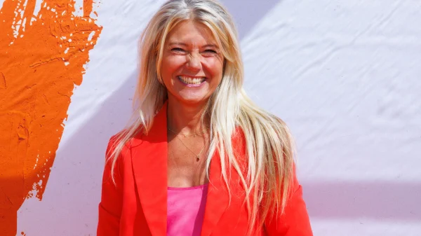 Sandra Ysbrandy op de rode loper bij Soldaat van Oranje