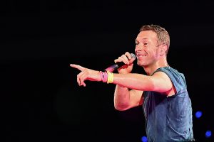 Thumbnail voor Coldplay betrapt vreemdgangers live op scherm: 'Of ze hebben een affaire, of ze zijn heel verlegen'