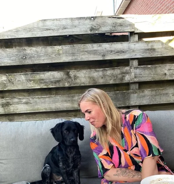 Lolkje met hond Tjibbe