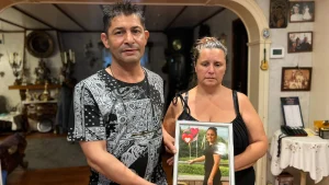 Thumbnail voor Familie van door ex-partner doodgeschoten Joeweela tegen justitie: 'Neem vrouwen in Nederland serieus'
