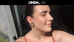 Must try: probeer gratis dít product uit dat babyharen temt én strakke haarlooks een makkie maakt