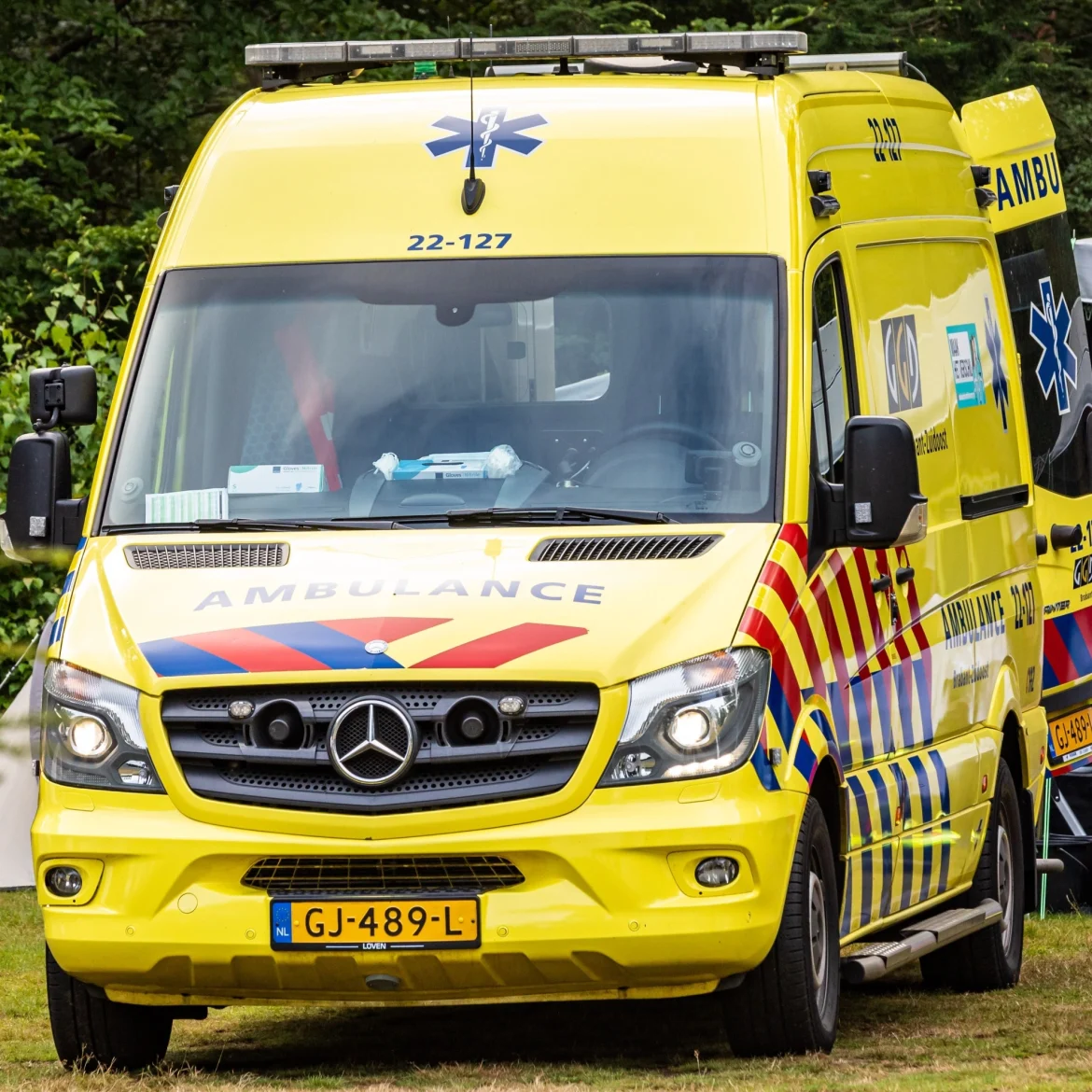 Meisje zwaargewond na aanrijding door auto op camping Hoenderloo