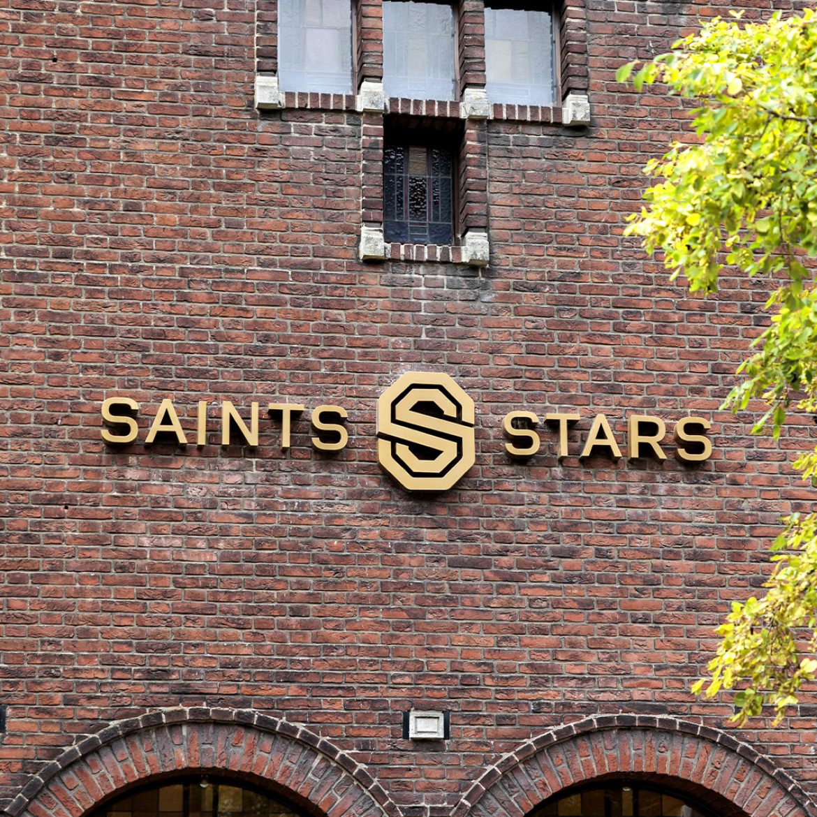 Schoonmaakteam van luxe sportschool 'Saints & Stars' op non-actief na berichten over uitbuiting
