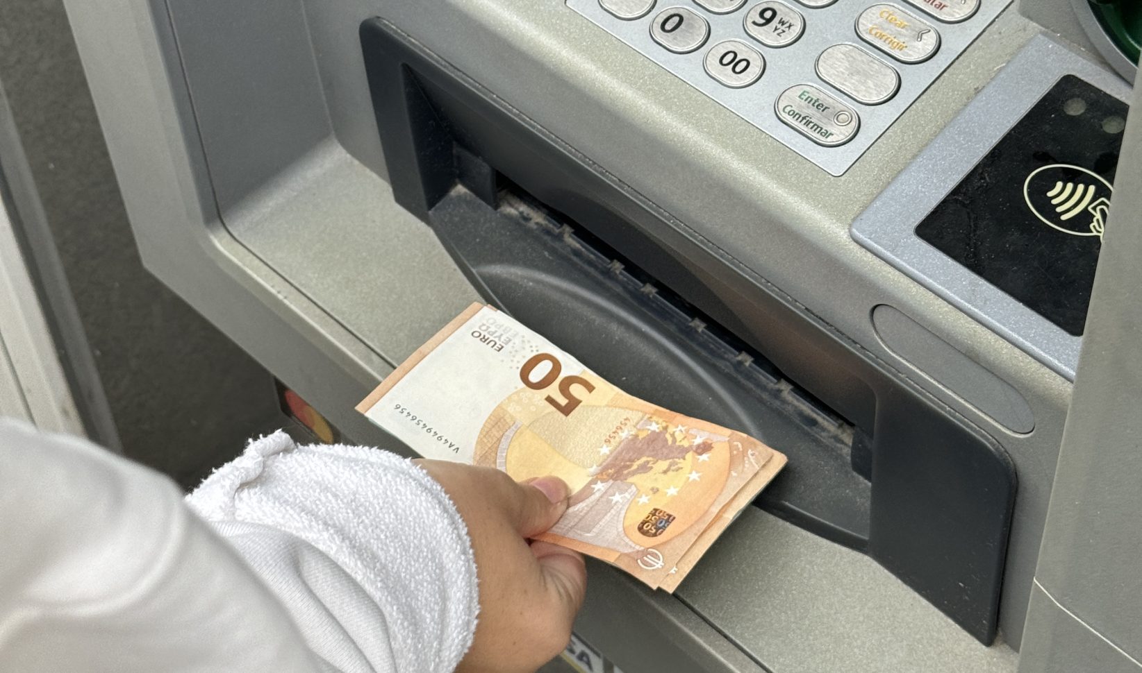 geld pinnen