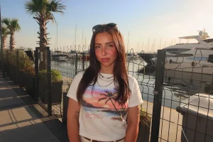 Thumbnail voor Vrachtwagenchauffeur Melisa (26) heeft al 10K gespaard: ’Blij met wat ik voor twee dagen werken verdien’