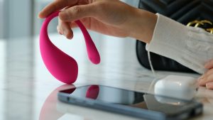 Thumbnail voor Datalek bij populaire seksspeeltjes-app: 'Hackers konden alles op afstand bedienen'