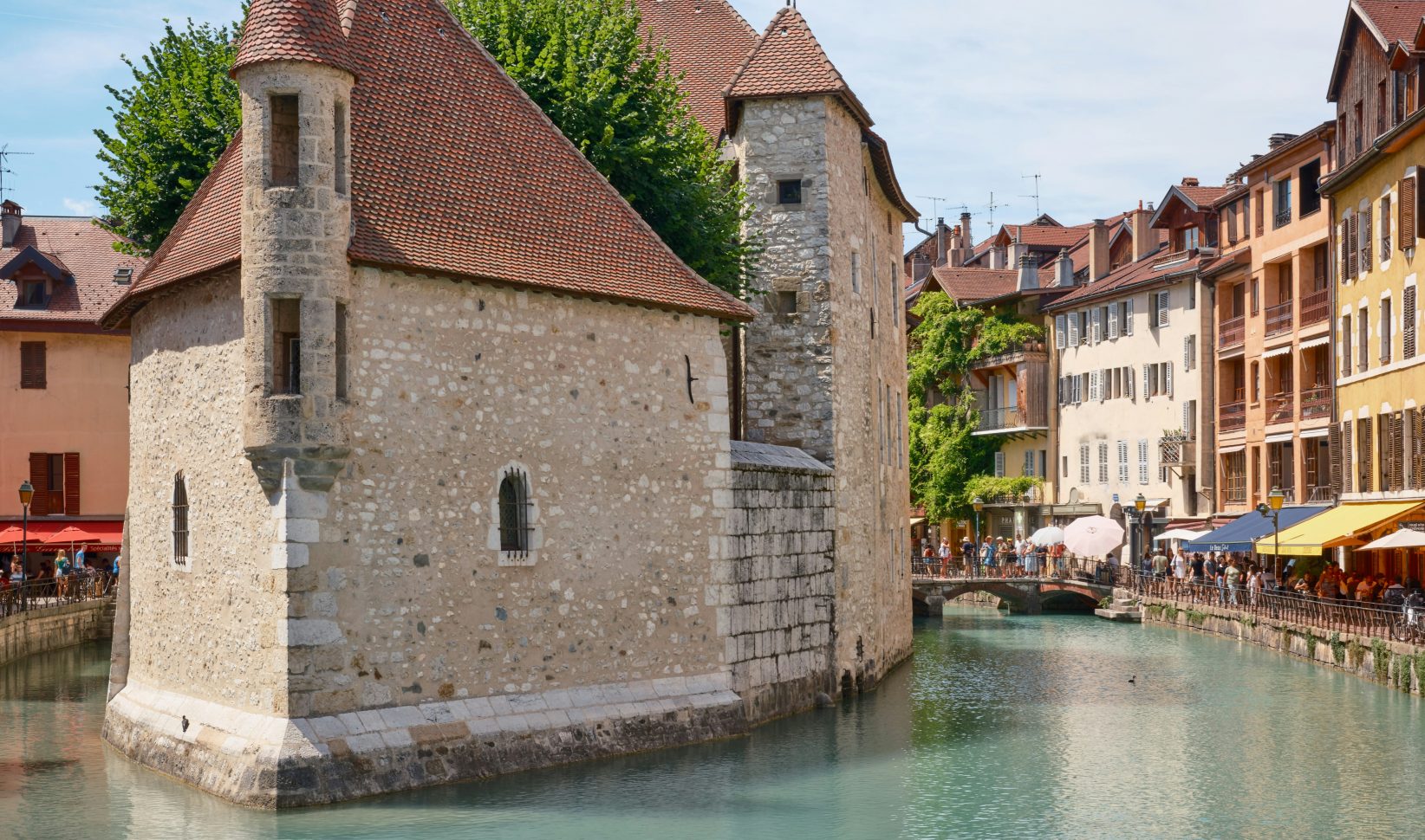 Blauw water in Annecy in Frankrijk