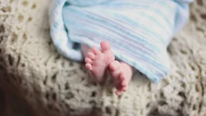 Thumbnail voor 'Oudste baby ter wereld' geboren uit embryo van ruim 30 jaar oud