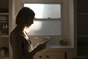 Thumbnail voor Recordaantal telefoontjes naar Veilig Thuis: zorgen over femicide stijgen