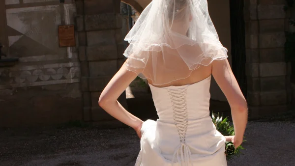 Leona was een Bridezilla