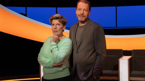 Nieuwe presentatoren Pauline Cornelisse en Herman van Zandt bij De Slimste Mens