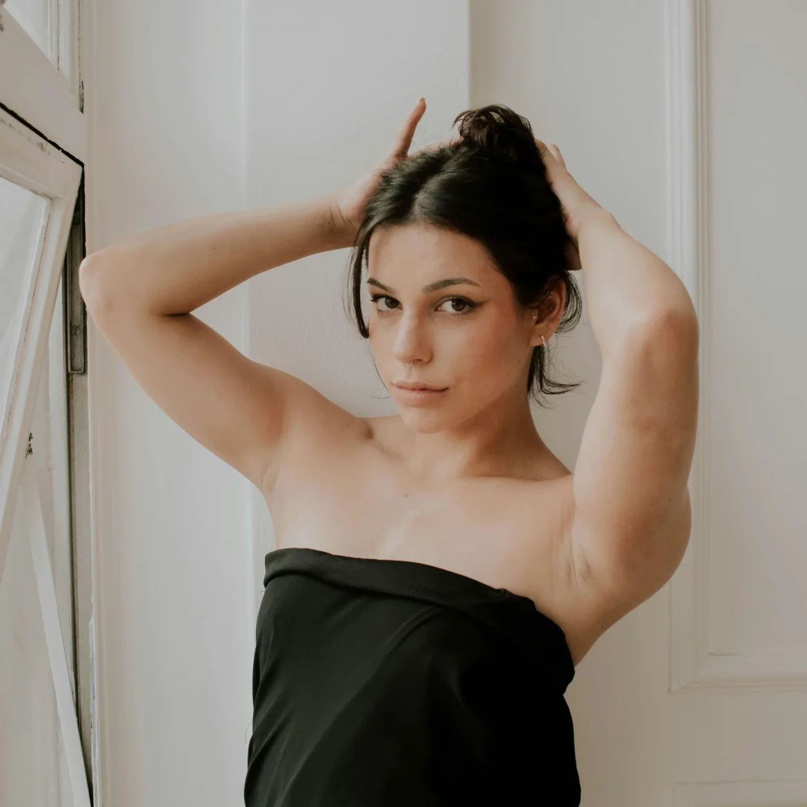 Snel je haar opsteken? Deze haarspeld is dé oplossing – en zo werkt-ie