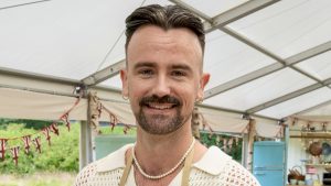 Thumbnail voor Nederlander Christiaan ziet een ander met de winst ervandoor gaan in 'The Great British Bake Off': 'Ik kon die schaal al voelen'