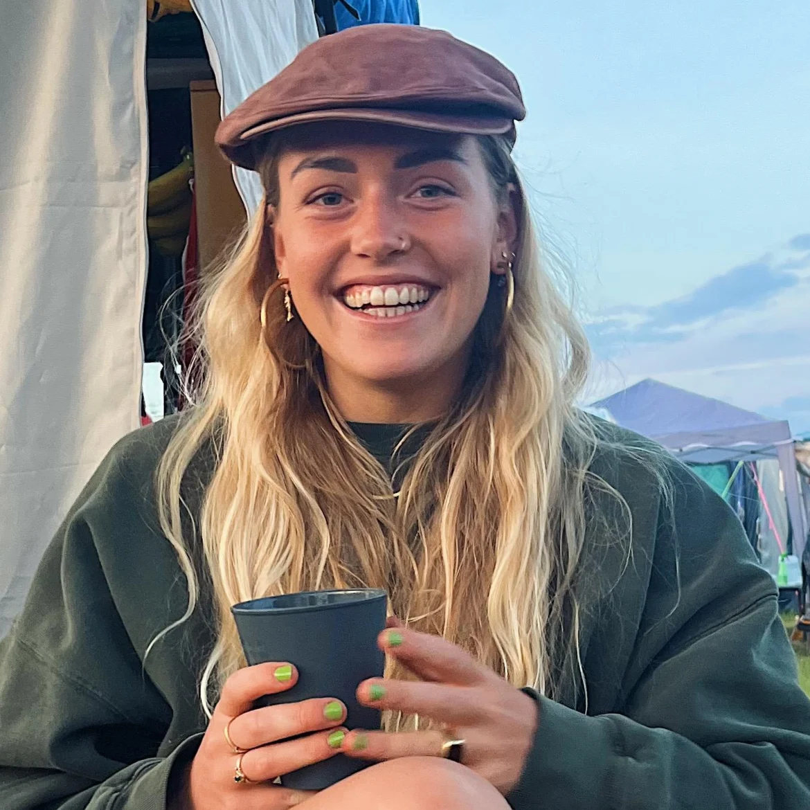 Noor B&B Vol Liefde 2024 voor Mike Spanje lachend