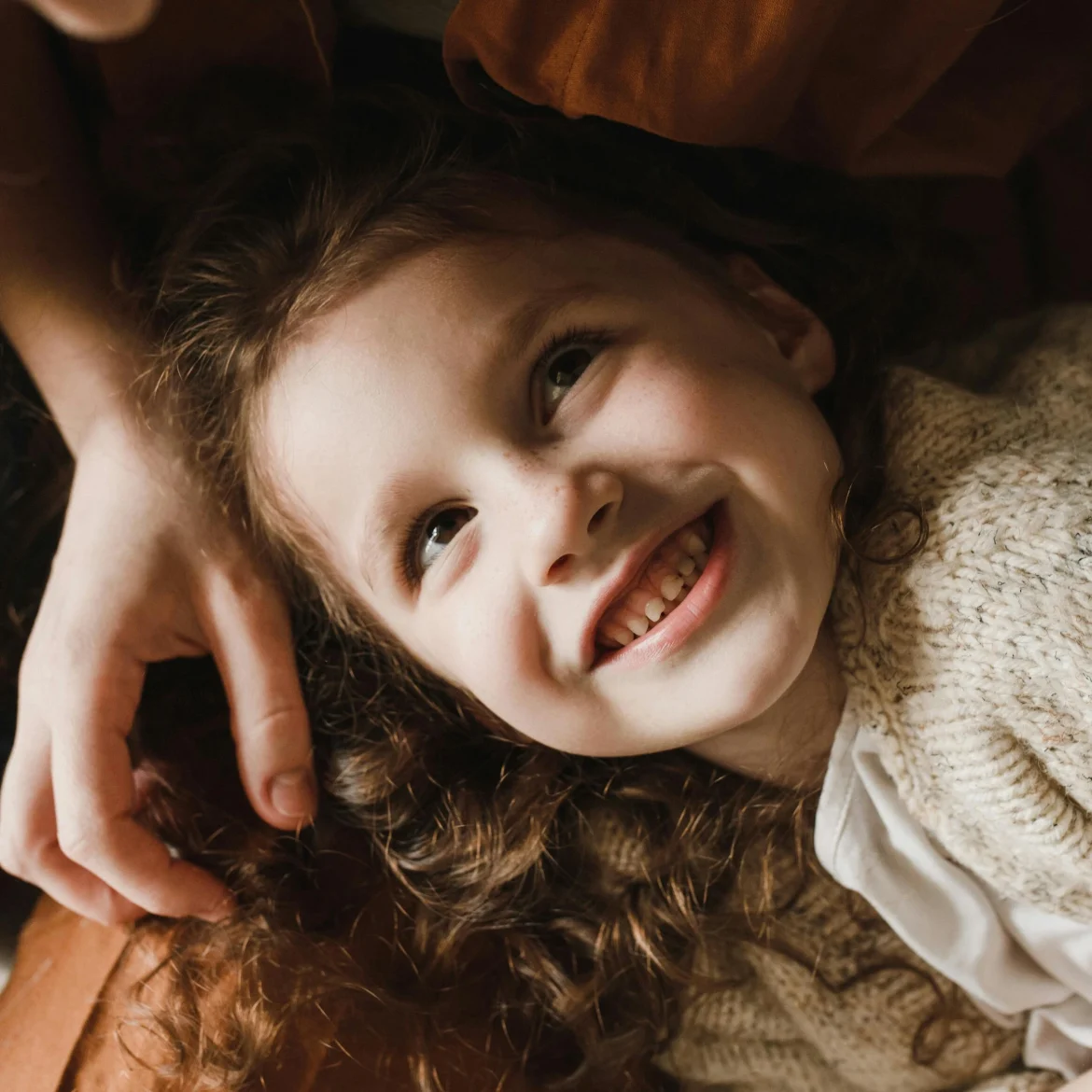 Helft van ouders denkt dat opvoeden moeilijker is dan vroeger vanwege deze redenen